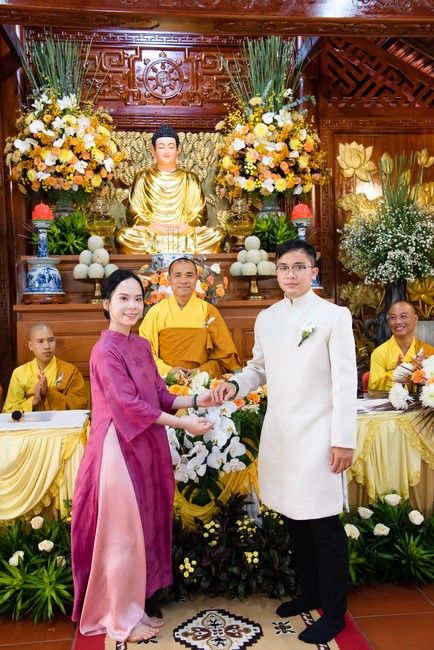 Wedding Ceremony at the pagoda