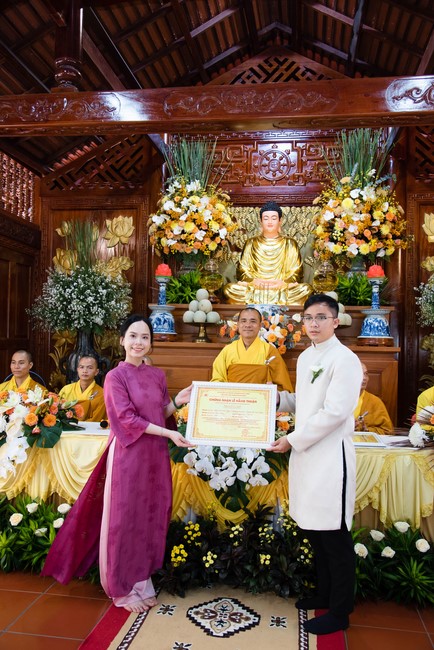Wedding Ceremony at the pagoda