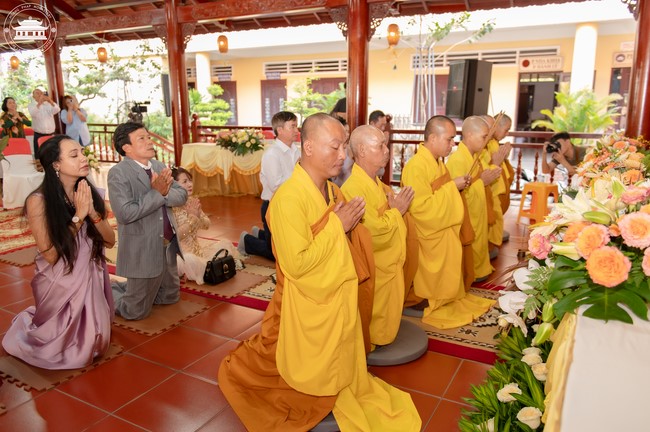 Wedding Ceremony at the pagoda