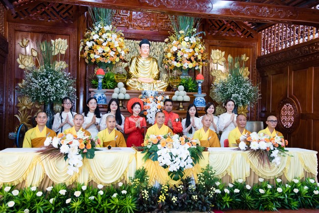 Wedding Ceremony at the pagoda