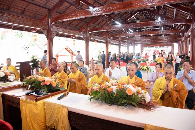Wedding Ceremony at the pagoda