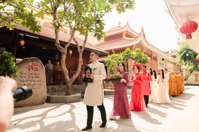 Wedding Ceremony at the pagoda