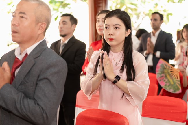 Wedding Ceremony at the pagoda