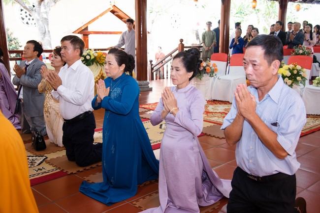 Wedding Ceremony at the pagoda