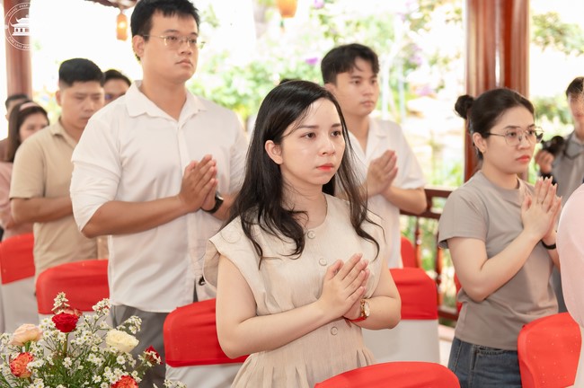 Wedding Ceremony at the pagoda