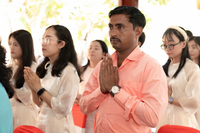 Wedding Ceremony at the pagoda