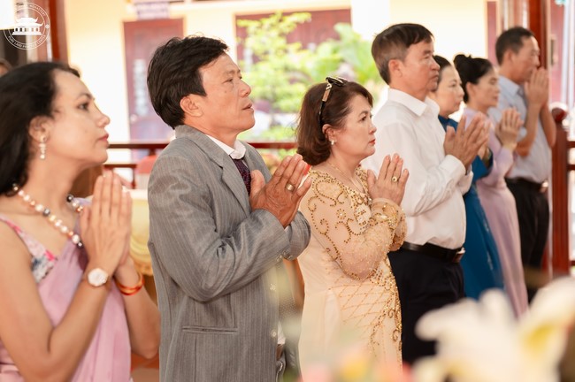 Wedding Ceremony at the pagoda