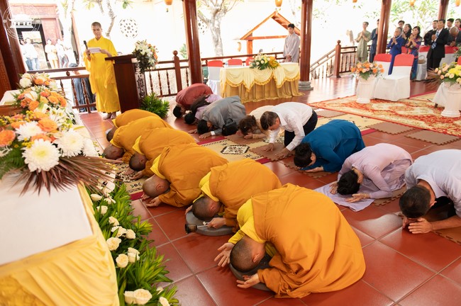 Wedding Ceremony at the pagoda