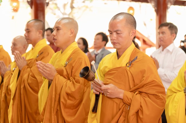 Wedding Ceremony at the pagoda