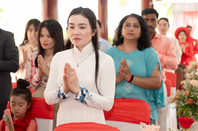 Wedding Ceremony at the pagoda
