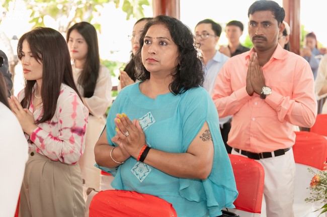Wedding Ceremony at the pagoda