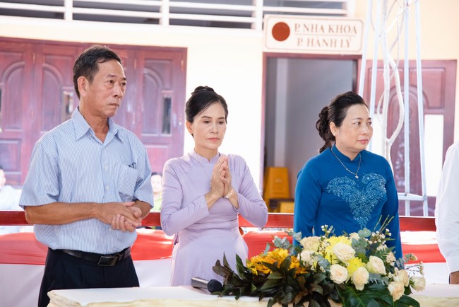 Wedding Ceremony at the pagoda