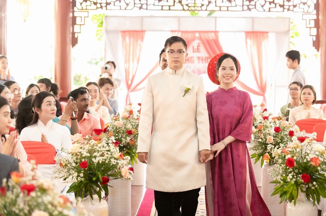 Wedding Ceremony at the pagoda