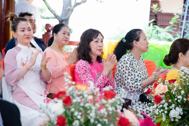 Wedding Ceremony at the pagoda
