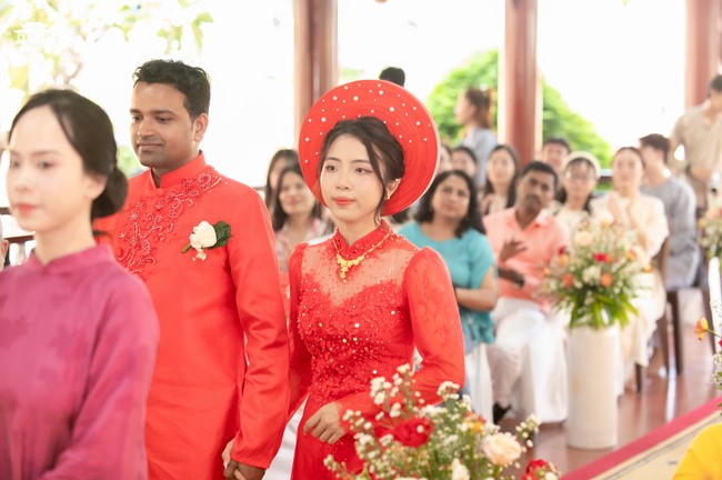 Wedding Ceremony at the pagoda