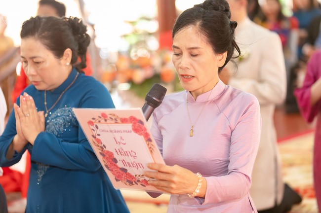 Wedding Ceremony at the pagoda