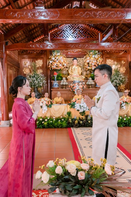 Wedding Ceremony at the pagoda