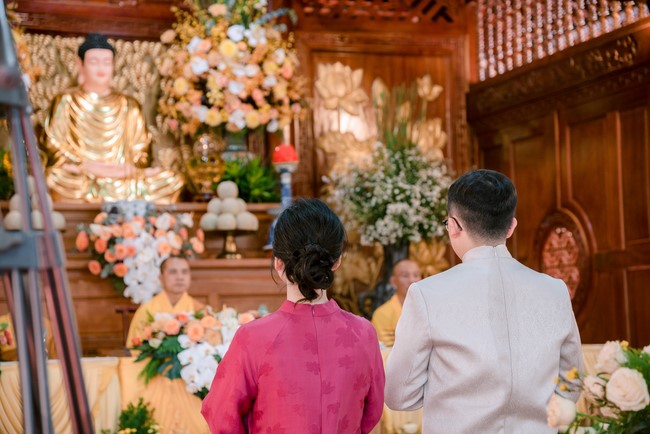 Wedding Ceremony at the pagoda