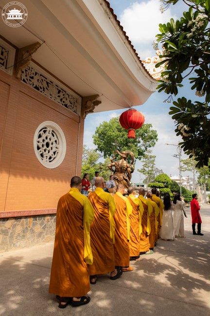 Wedding Ceremony at the pagoda