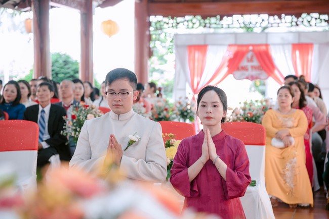 Wedding Ceremony at the pagoda
