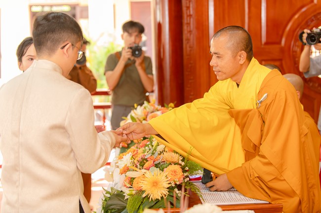 Wedding Ceremony at the pagoda