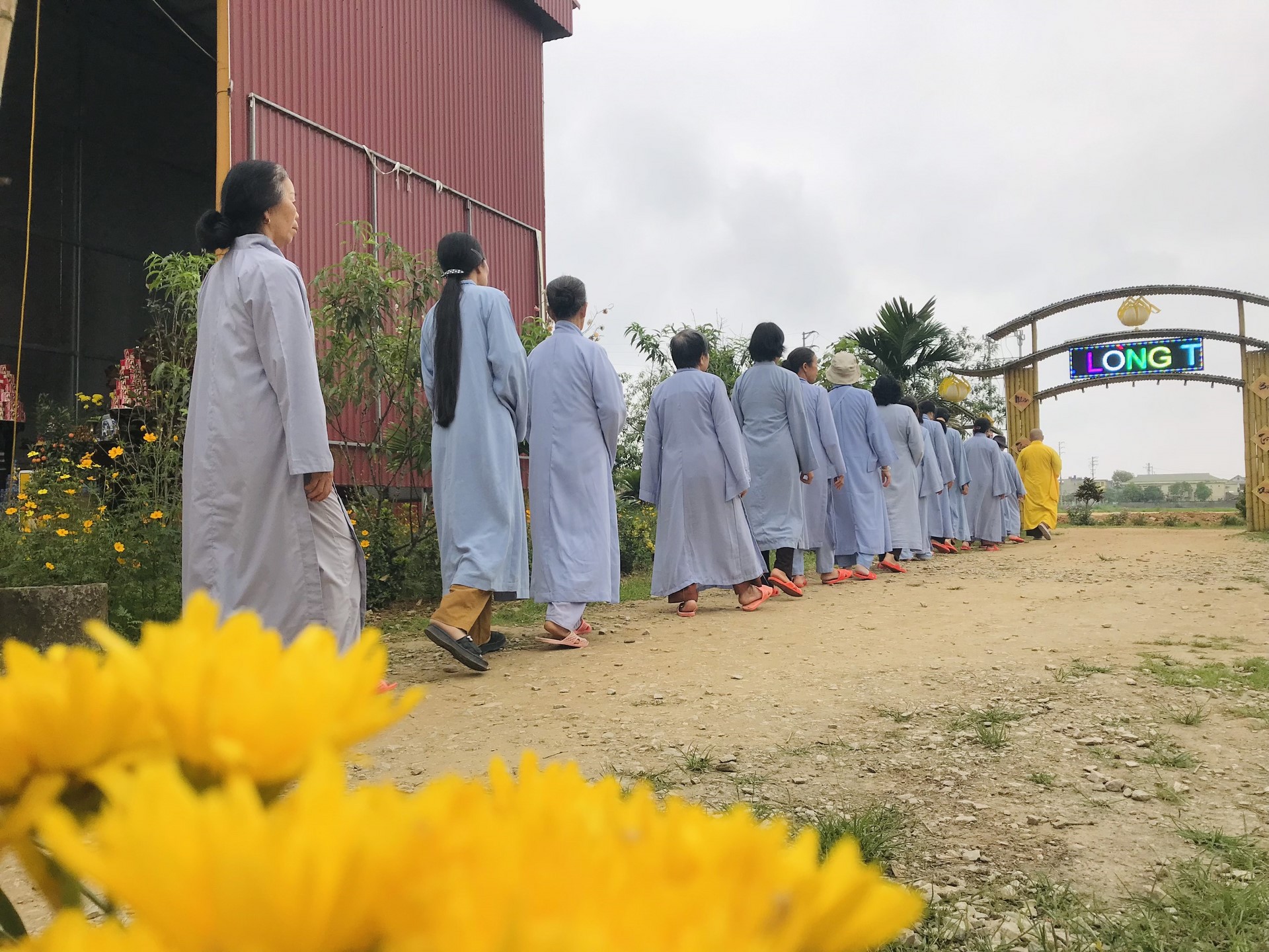 The 22nd Retreat “Learning the Practice as the Buddha Teachings” and a repentance ceremony at Dong Cao Pagoda, Thanh Hoa