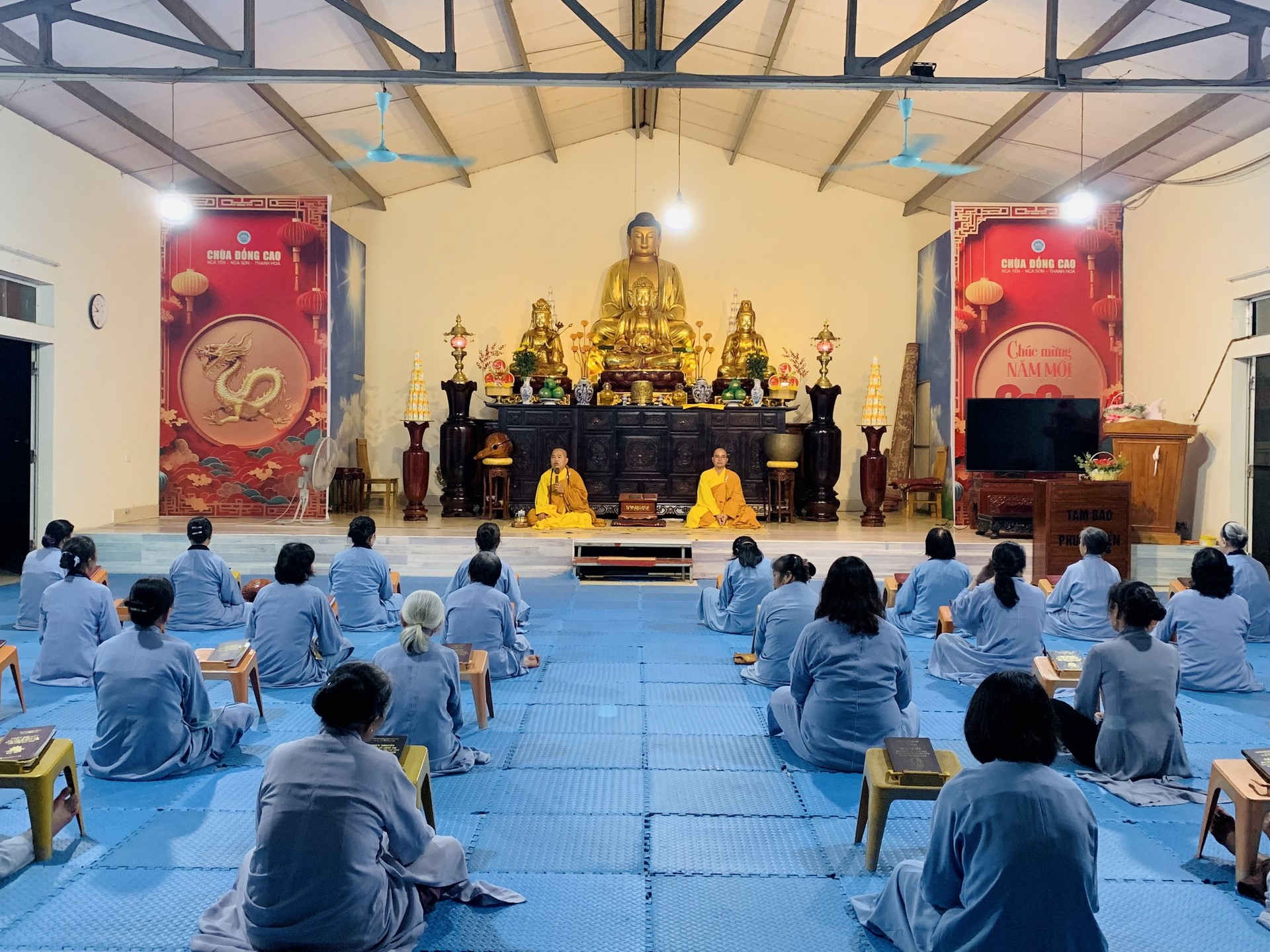 The 22nd Retreat “Learning the Practice as the Buddha Teachings” and a repentance ceremony at Dong Cao Pagoda, Thanh Hoa
