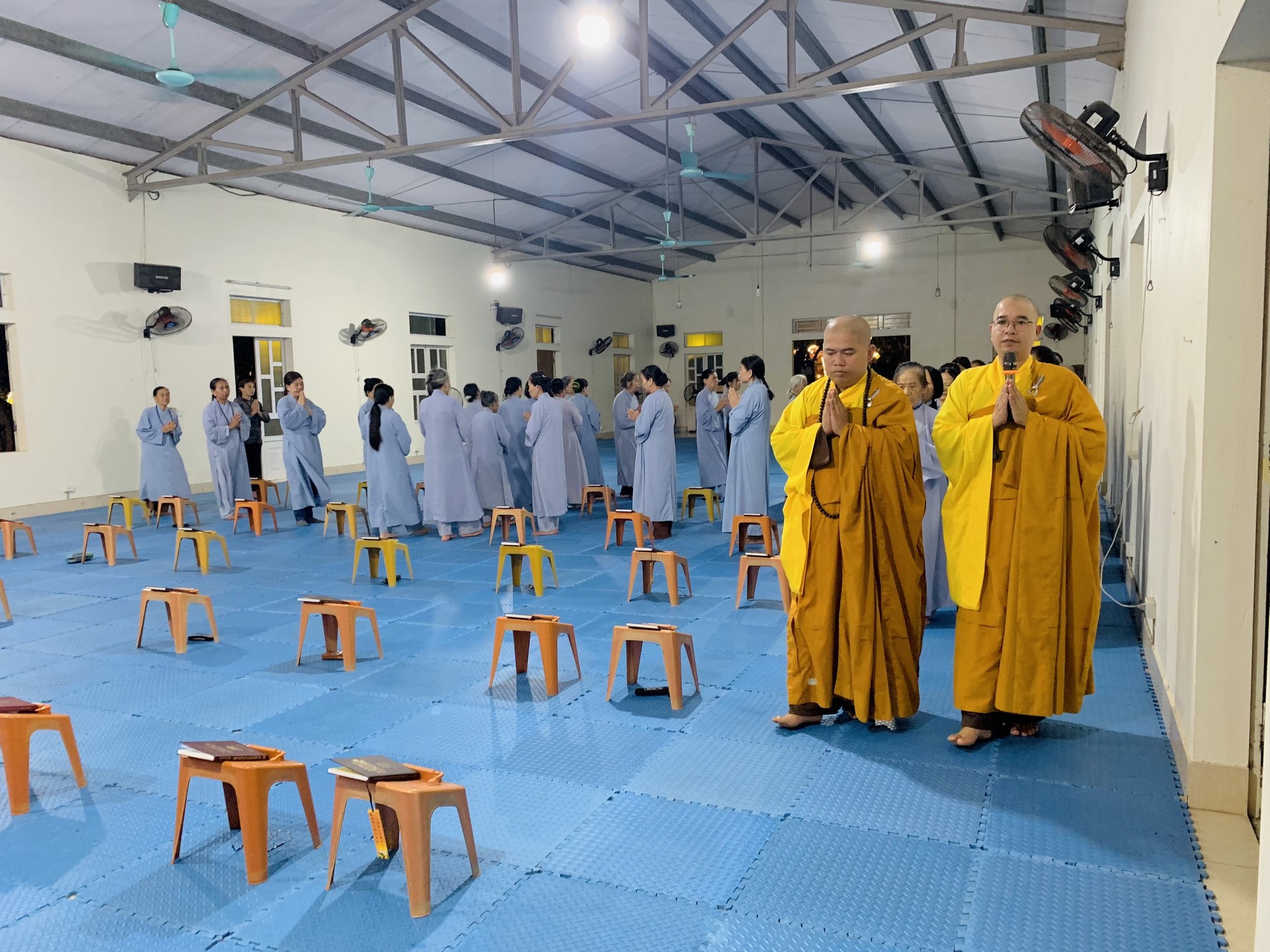 The 22nd Retreat “Learning the Practice as the Buddha Teachings” and a repentance ceremony at Dong Cao Pagoda, Thanh Hoa
