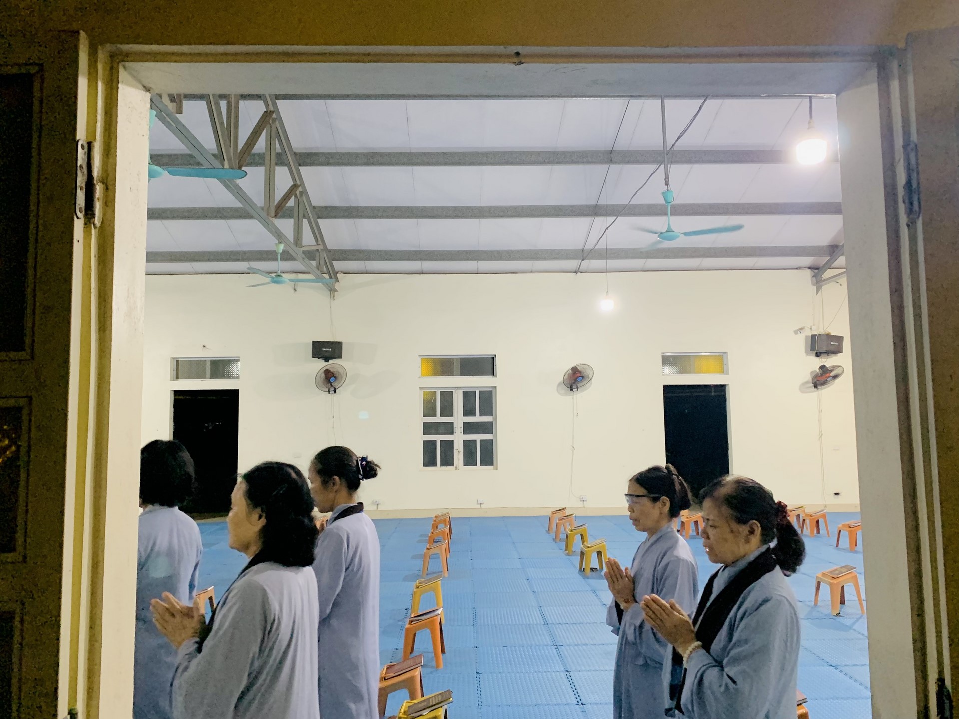 The 22nd Retreat “Learning the Practice as the Buddha Teachings” and a repentance ceremony at Dong Cao Pagoda, Thanh Hoa