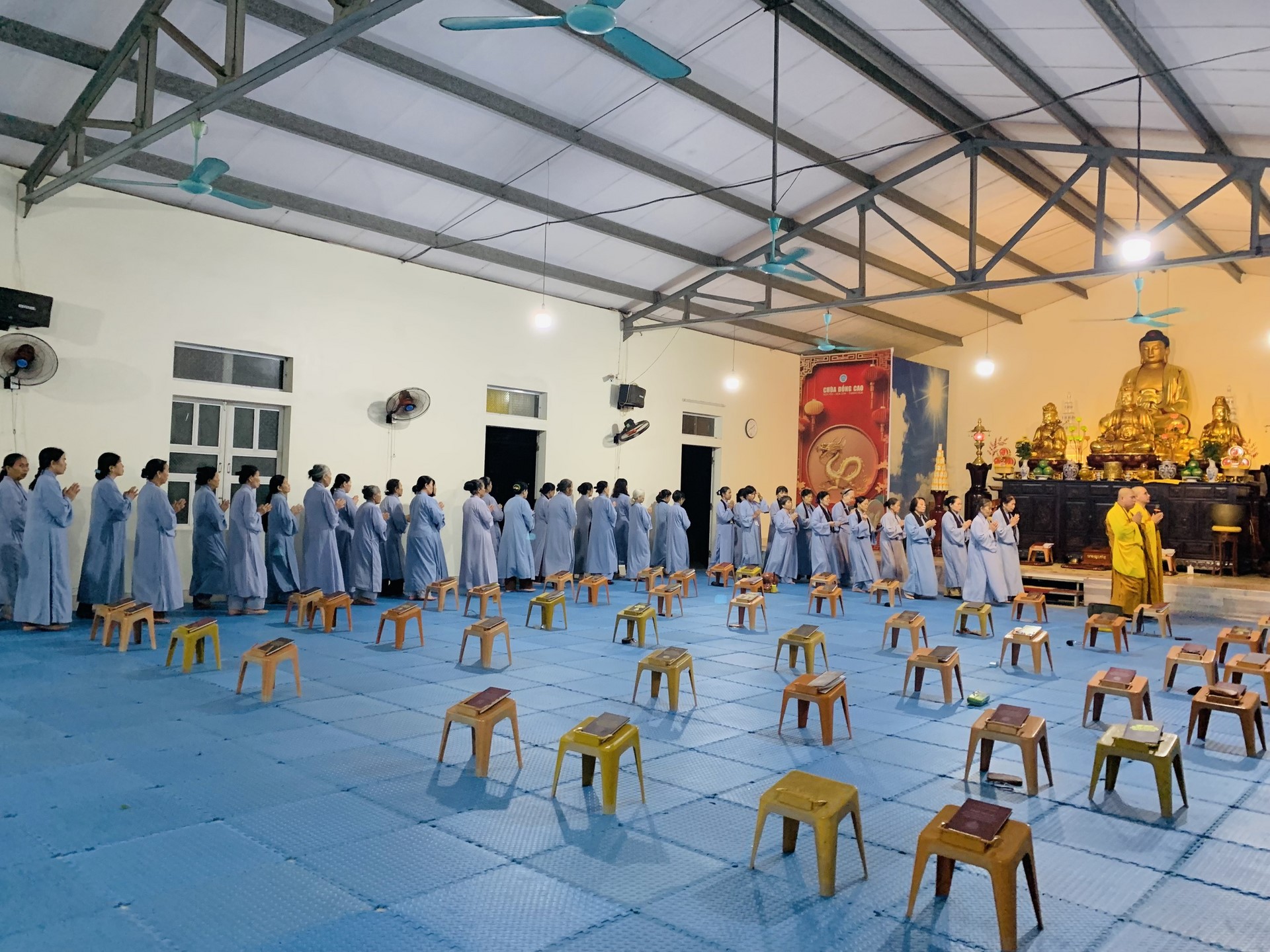 The 22nd Retreat “Learning the Practice as the Buddha Teachings” and a repentance ceremony at Dong Cao Pagoda, Thanh Hoa