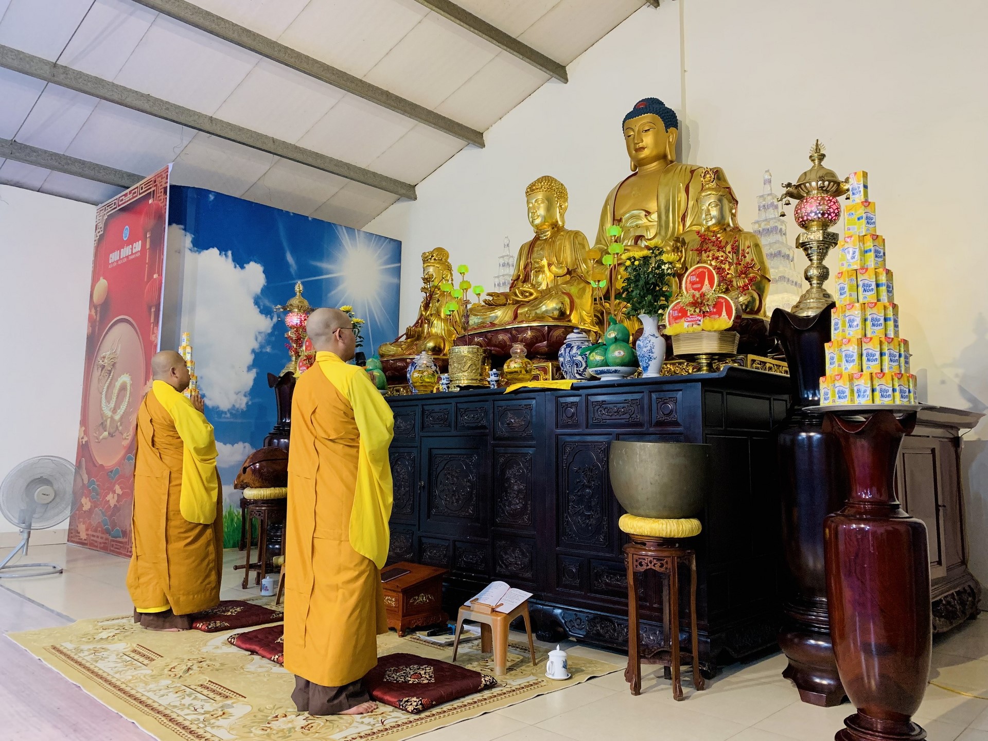 The 22nd Retreat “Learning the Practice as the Buddha Teachings” and a repentance ceremony at Dong Cao Pagoda, Thanh Hoa