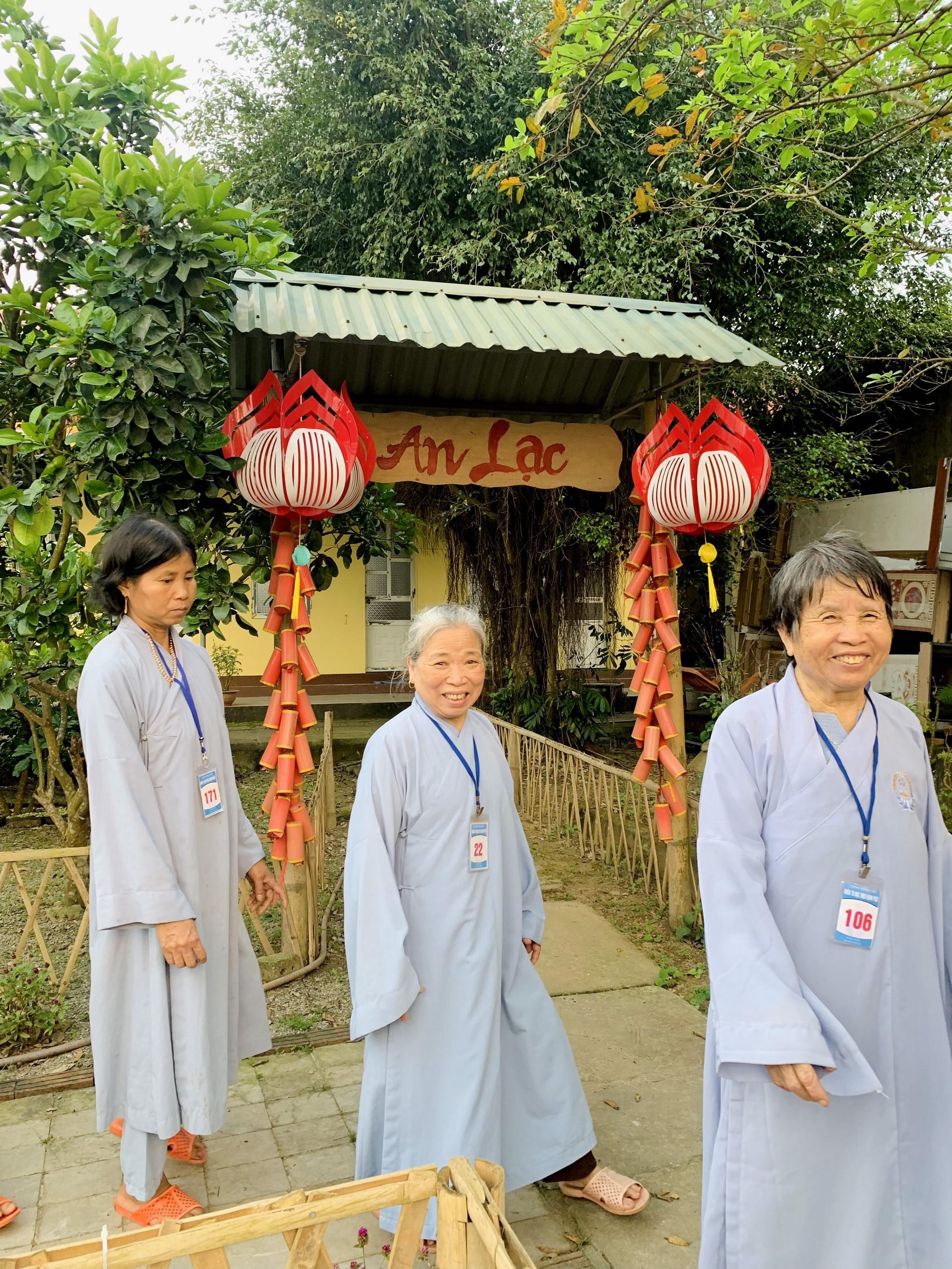 The 22nd Retreat “Learning the Practice as the Buddha Teachings” and a repentance ceremony at Dong Cao Pagoda, Thanh Hoa