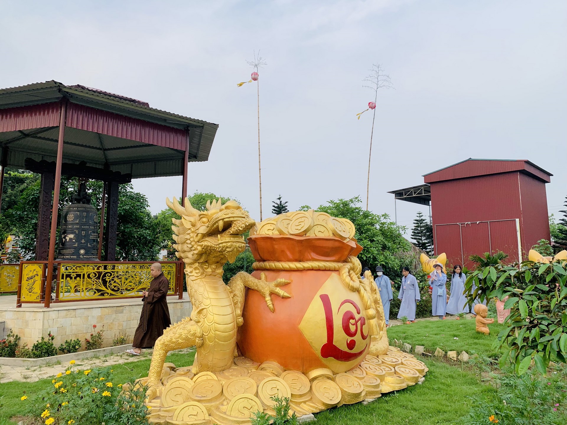 The 22nd Retreat “Learning the Practice as the Buddha Teachings” and a repentance ceremony at Dong Cao Pagoda, Thanh Hoa