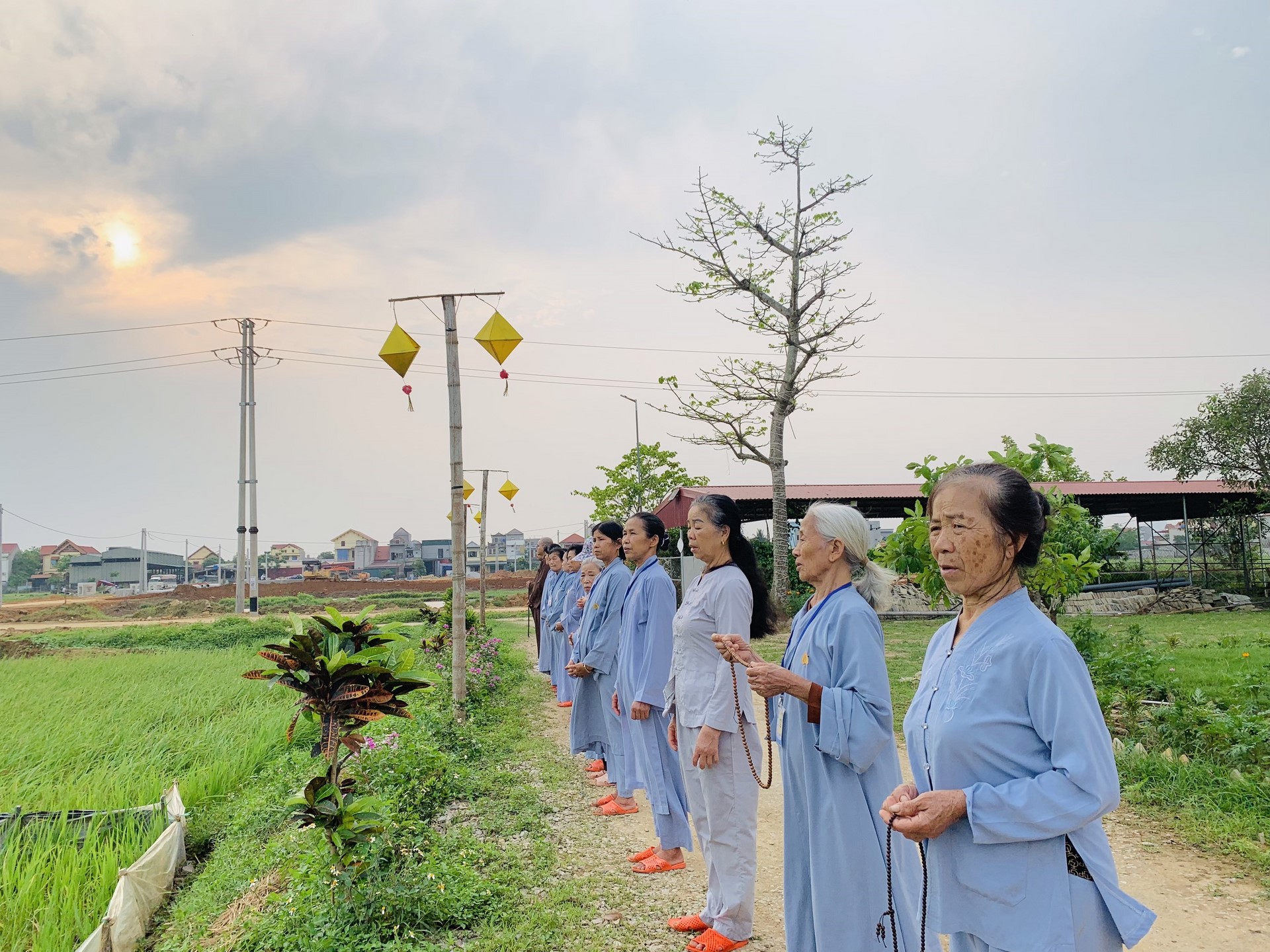 The 22nd Retreat “Learning the Practice as the Buddha Teachings” and a repentance ceremony at Dong Cao Pagoda, Thanh Hoa
