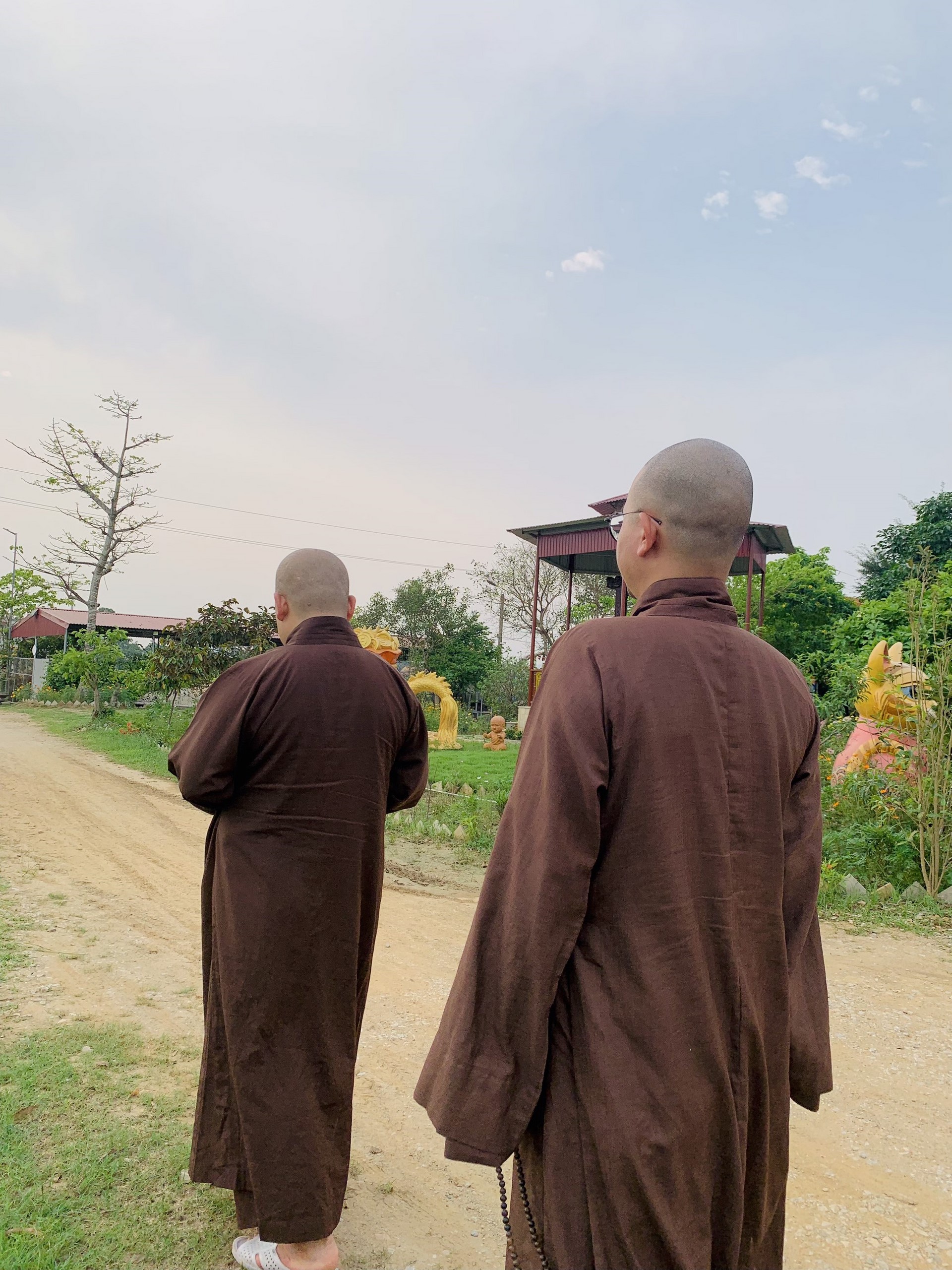 The 22nd Retreat “Learning the Practice as the Buddha Teachings” and a repentance ceremony at Dong Cao Pagoda, Thanh Hoa