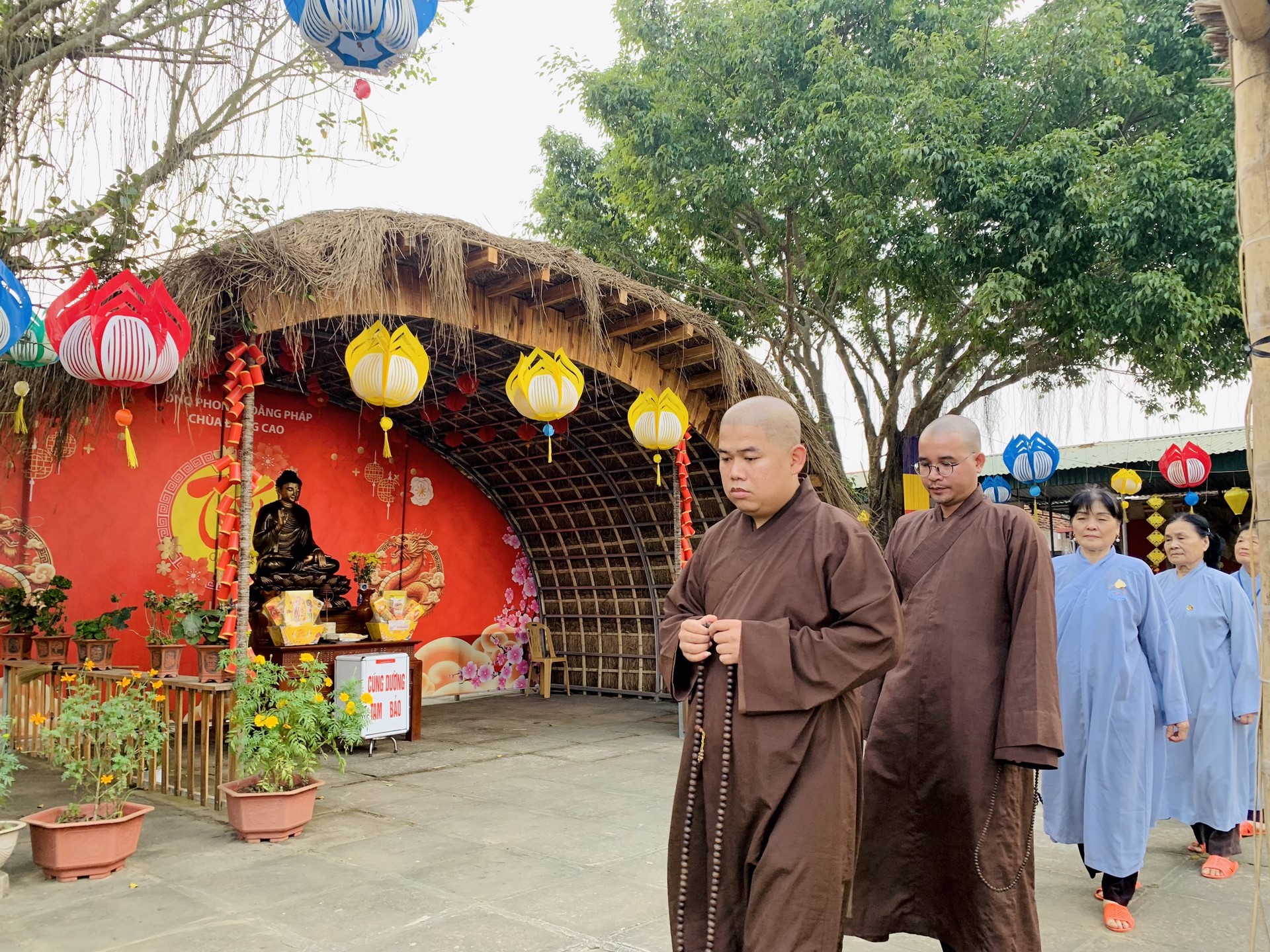 The 22nd Retreat “Learning the Practice as the Buddha Teachings” and a repentance ceremony at Dong Cao Pagoda, Thanh Hoa