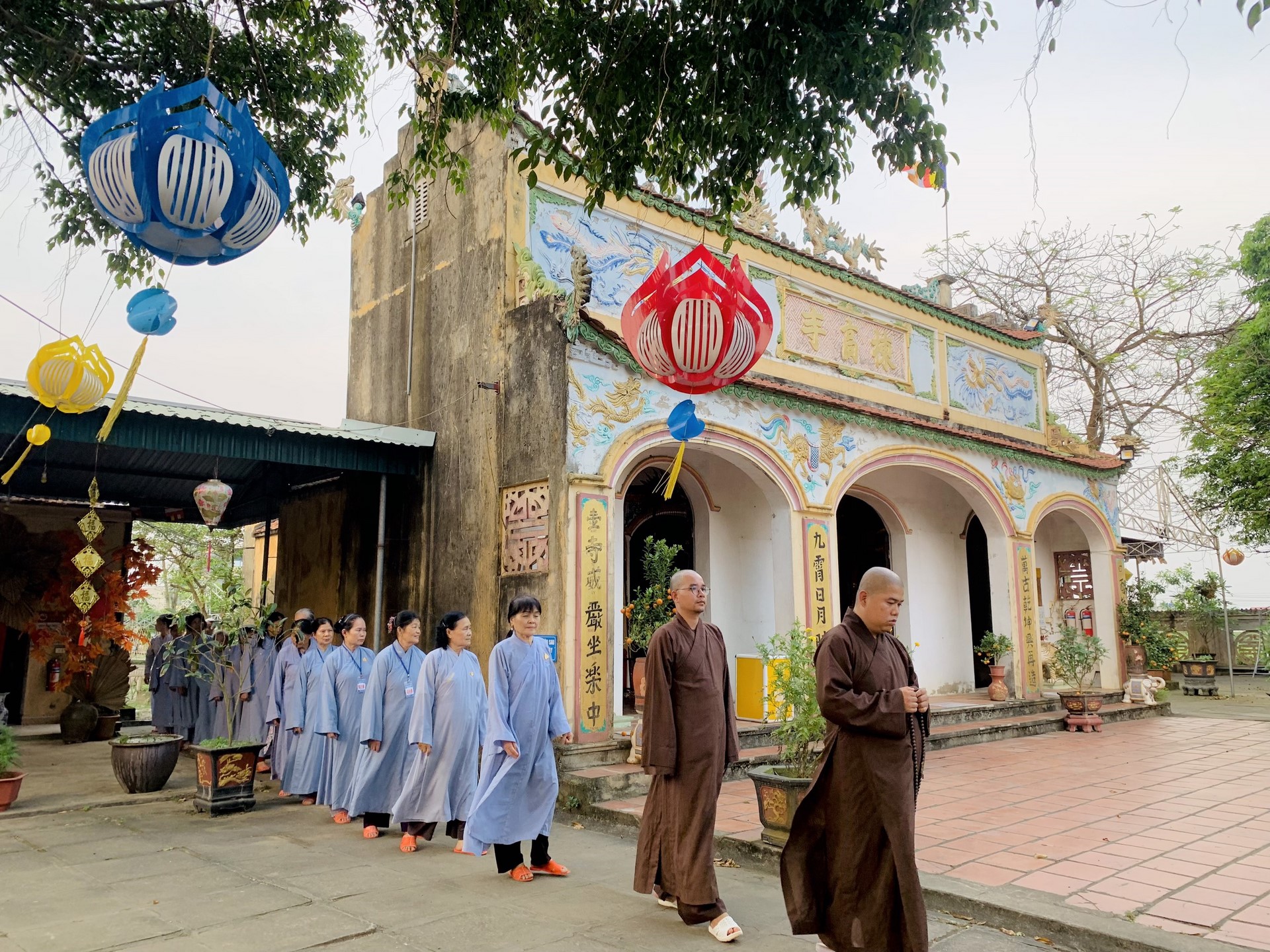 The 22nd Retreat “Learning the Practice as the Buddha Teachings” and a repentance ceremony at Dong Cao Pagoda, Thanh Hoa