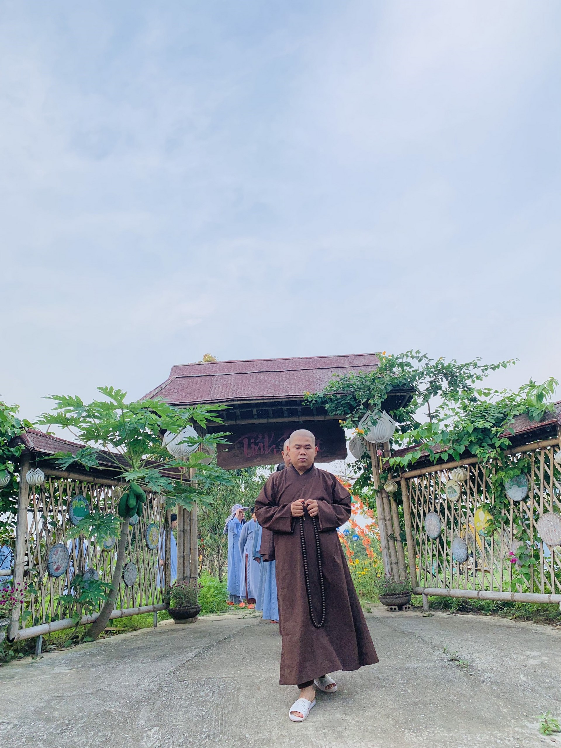 The 22nd Retreat “Learning the Practice as the Buddha Teachings” and a repentance ceremony at Dong Cao Pagoda, Thanh Hoa