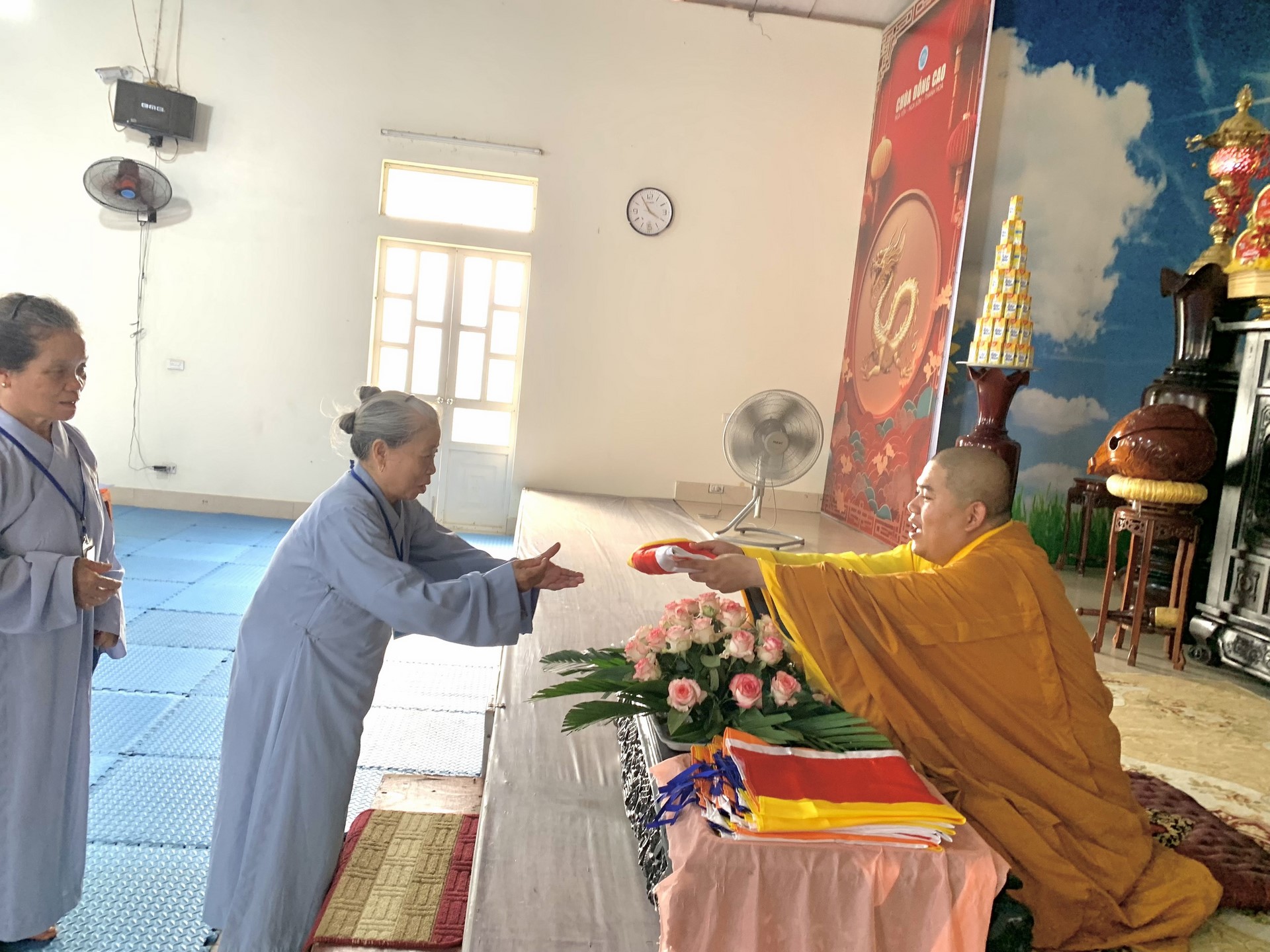The 22nd Retreat “Learning the Practice as the Buddha Teachings” and a repentance ceremony at Dong Cao Pagoda, Thanh Hoa