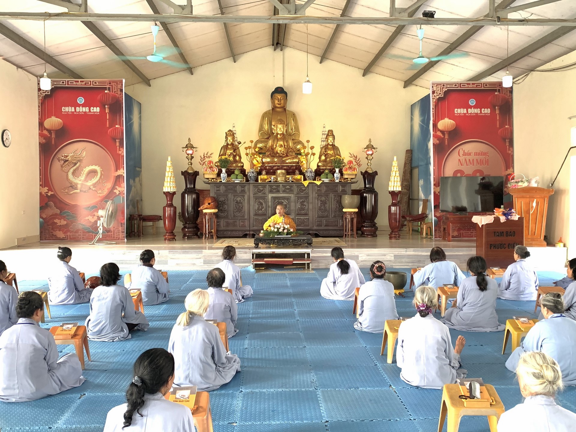 The 22nd Retreat “Learning the Practice as the Buddha Teachings” and a repentance ceremony at Dong Cao Pagoda, Thanh Hoa