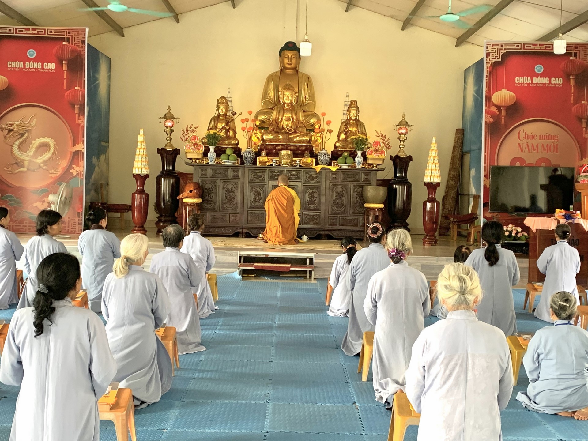 The 22nd Retreat “Learning the Practice as the Buddha Teachings” and a repentance ceremony at Dong Cao Pagoda, Thanh Hoa