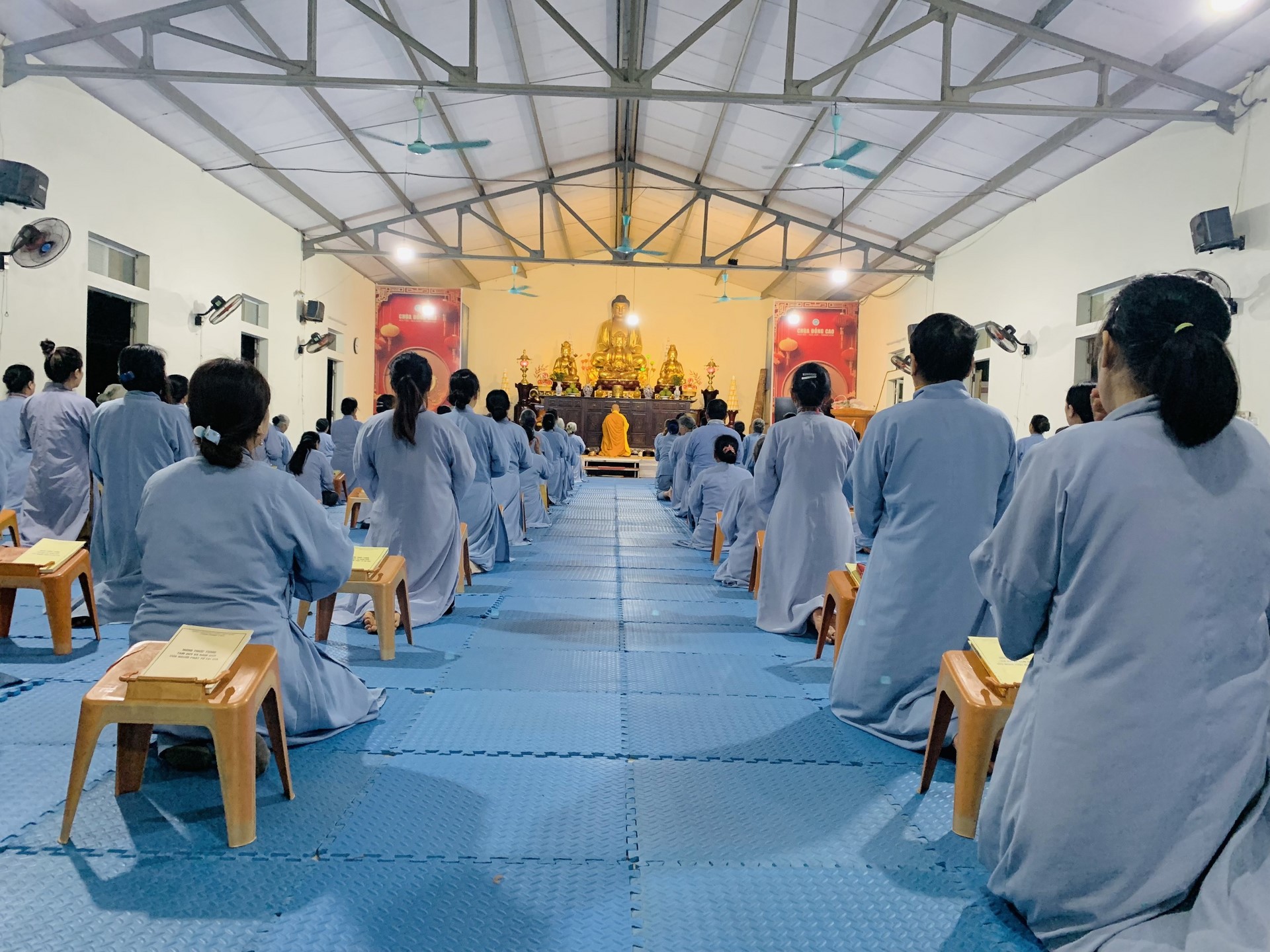 The 22nd Retreat “Learning the Practice as the Buddha Teachings” and a repentance ceremony at Dong Cao Pagoda, Thanh Hoa