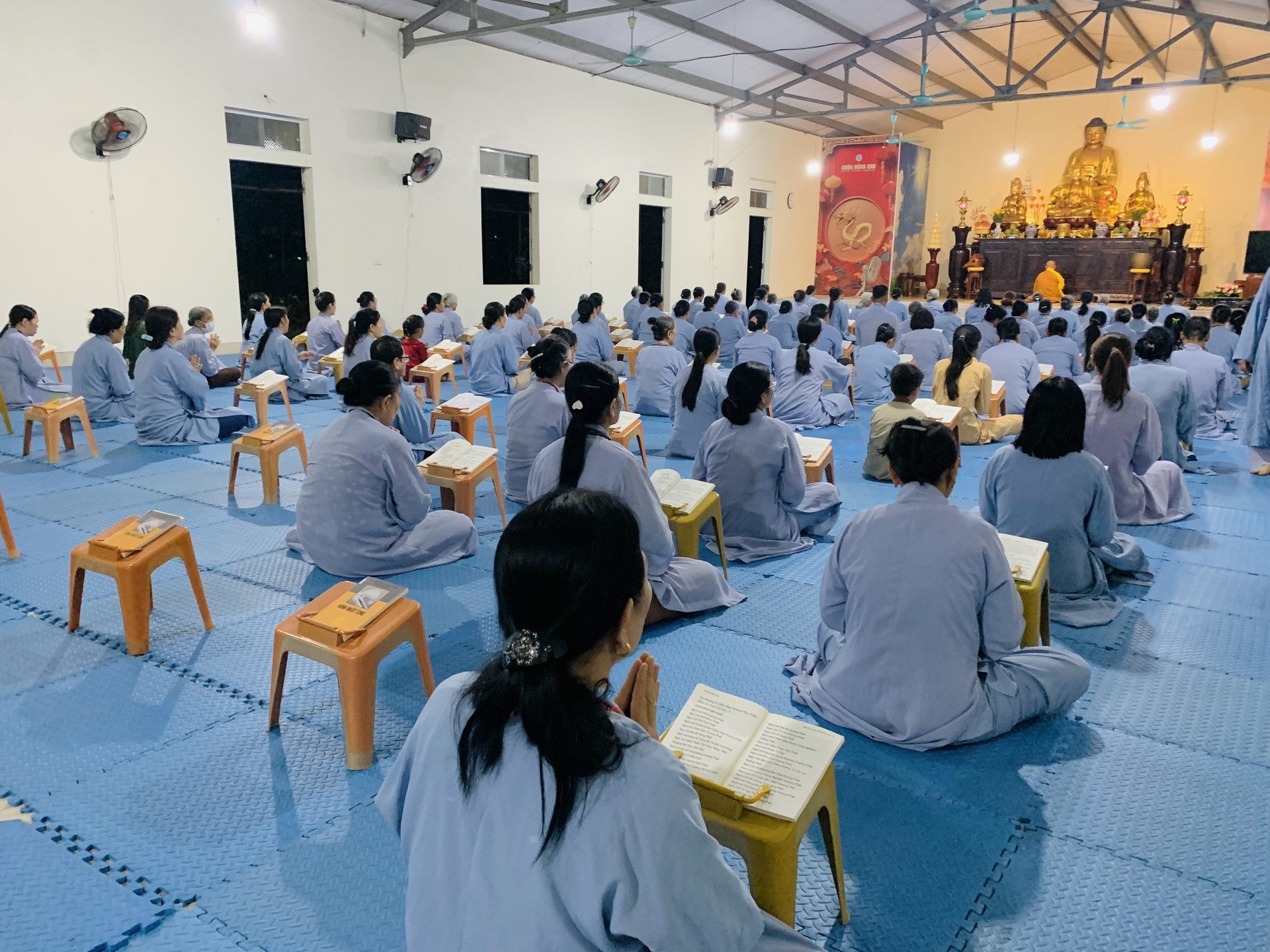 The 22nd Retreat “Learning the Practice as the Buddha Teachings” and a repentance ceremony at Dong Cao Pagoda, Thanh Hoa