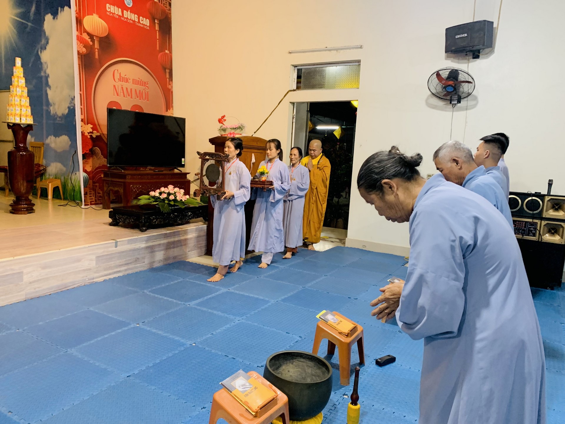 The 22nd Retreat “Learning the Practice as the Buddha Teachings” and a repentance ceremony at Dong Cao Pagoda, Thanh Hoa