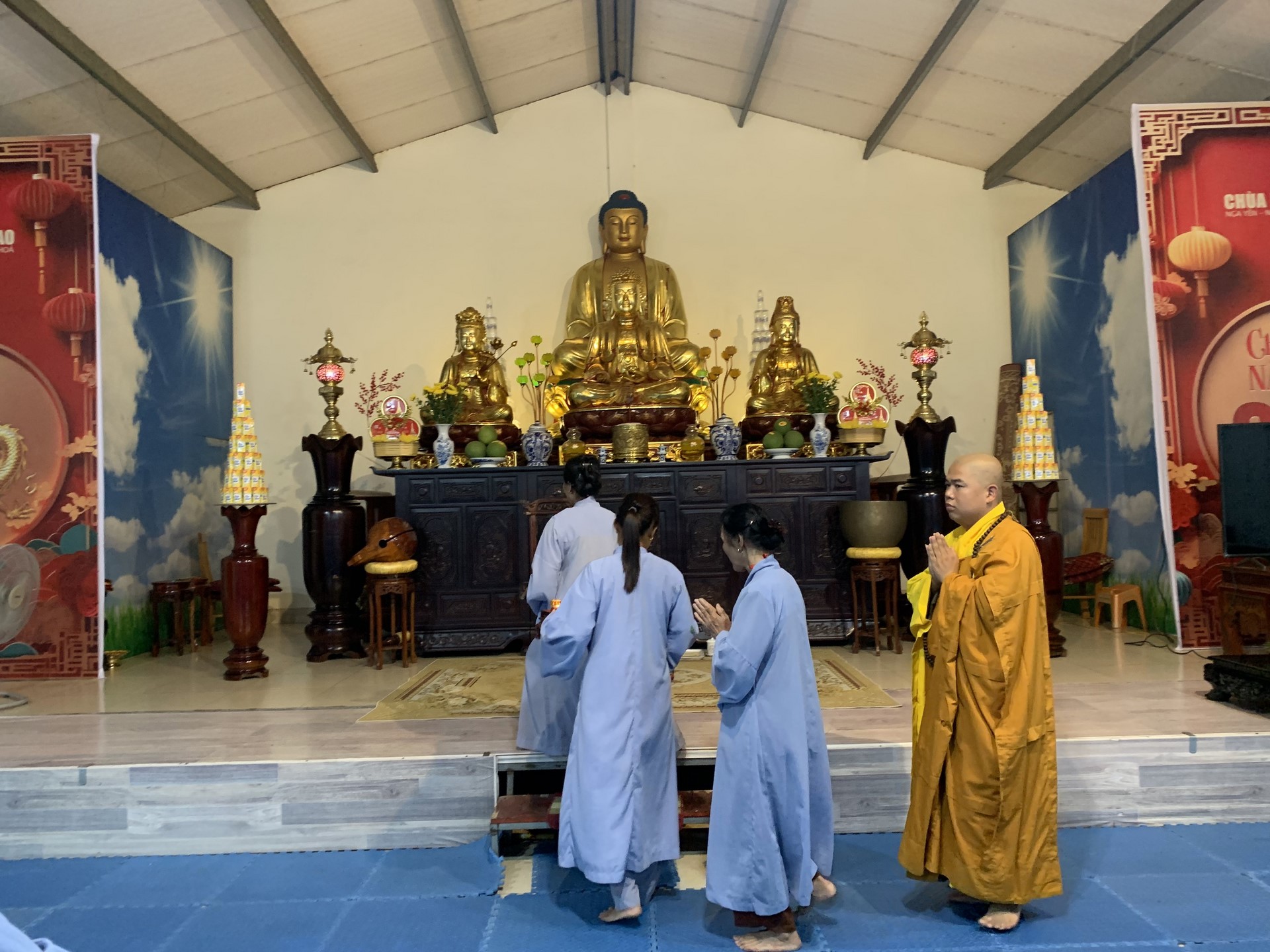 The 22nd Retreat “Learning the Practice as the Buddha Teachings” and a repentance ceremony at Dong Cao Pagoda, Thanh Hoa