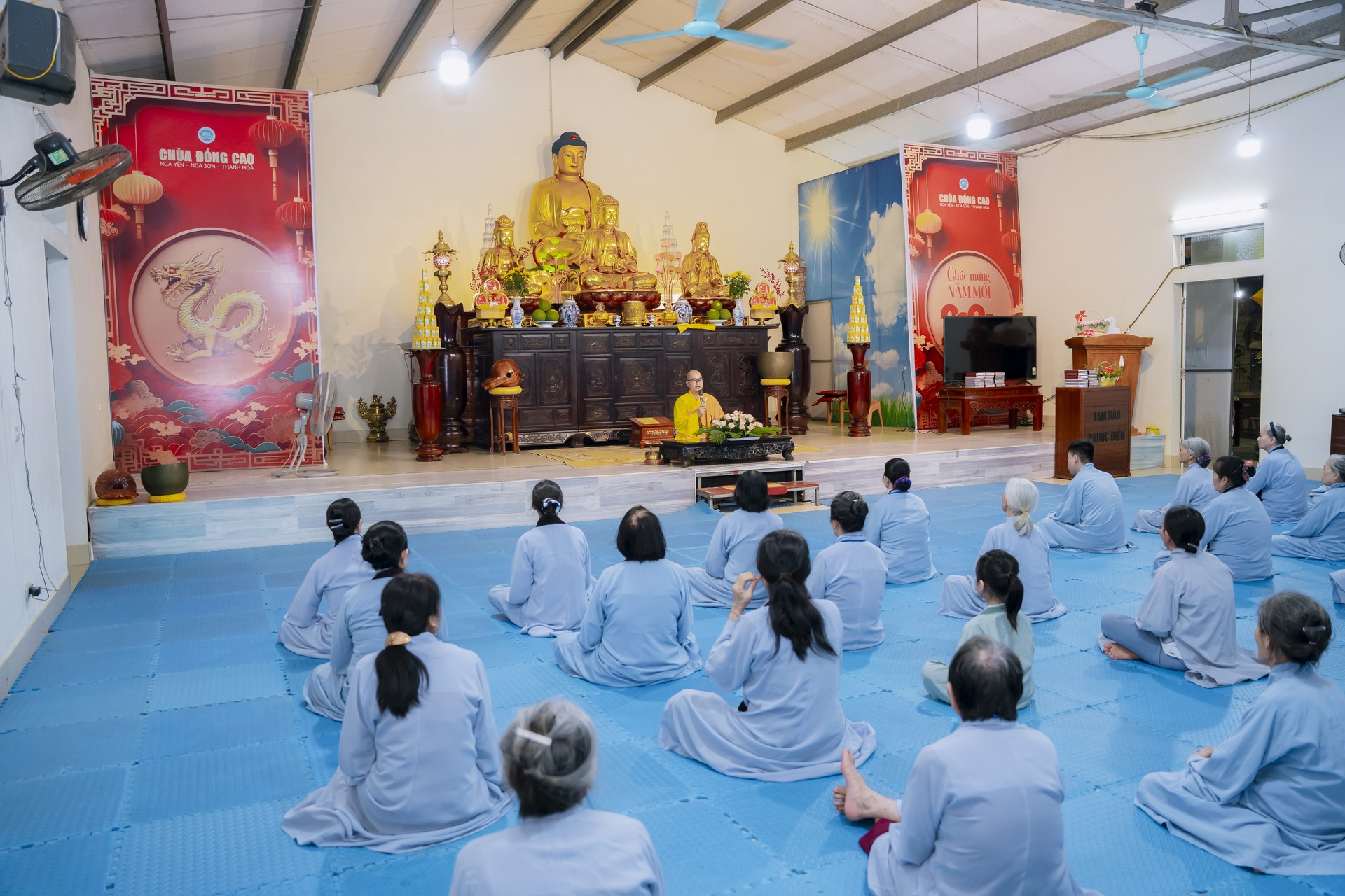The 22nd Retreat “Learning the Practice as the Buddha Teachings” and a repentance ceremony at Dong Cao Pagoda, Thanh Hoa