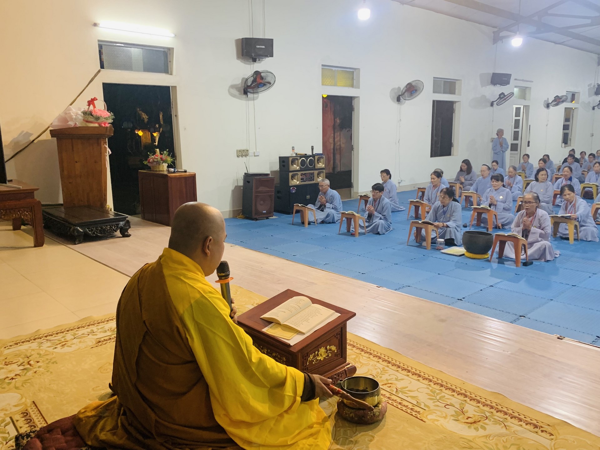The 22nd Retreat “Learning the Practice as the Buddha Teachings” and a repentance ceremony at Dong Cao Pagoda, Thanh Hoa