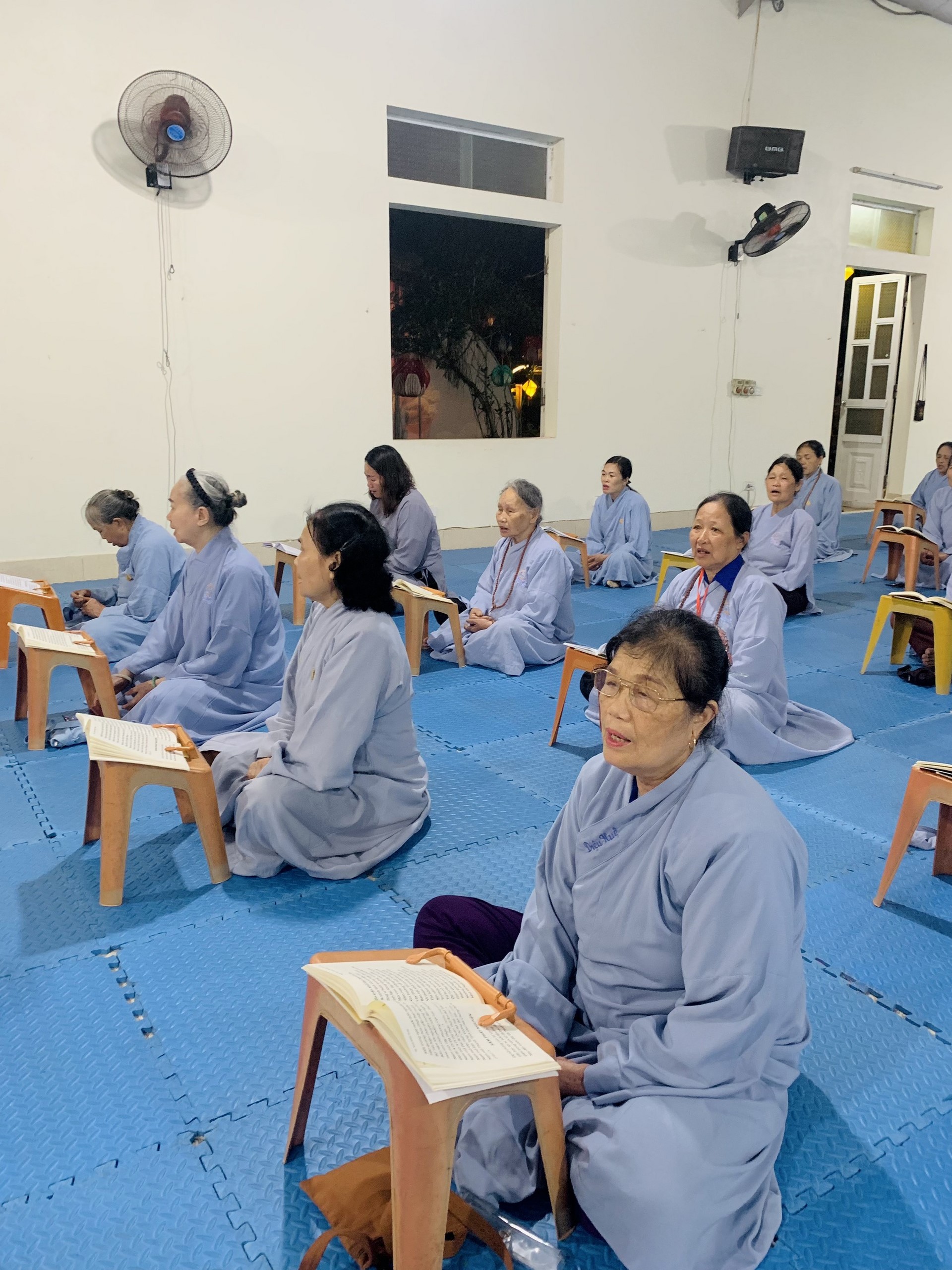 The 22nd Retreat “Learning the Practice as the Buddha Teachings” and a repentance ceremony at Dong Cao Pagoda, Thanh Hoa