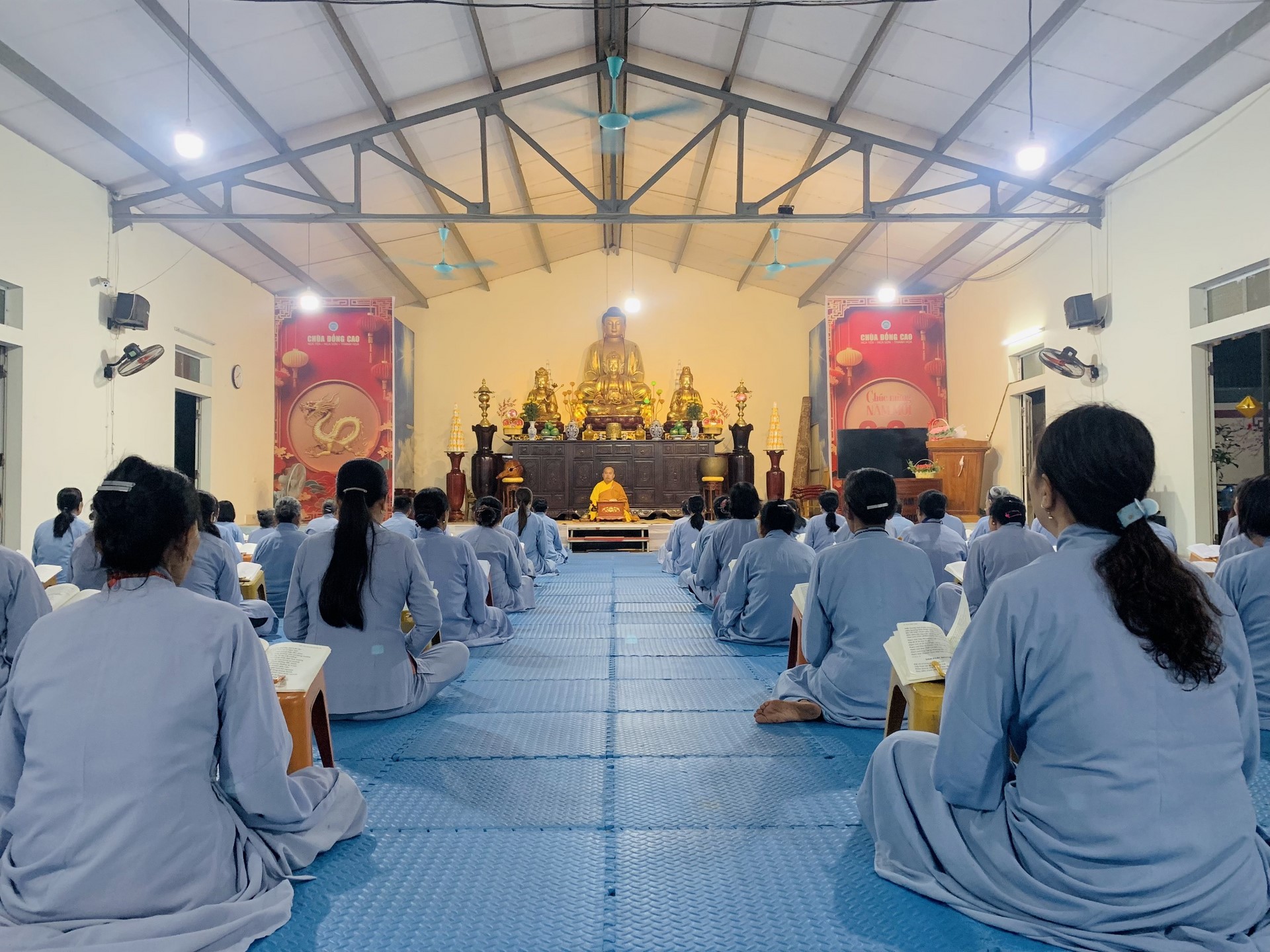 The 22nd Retreat “Learning the Practice as the Buddha Teachings” and a repentance ceremony at Dong Cao Pagoda, Thanh Hoa