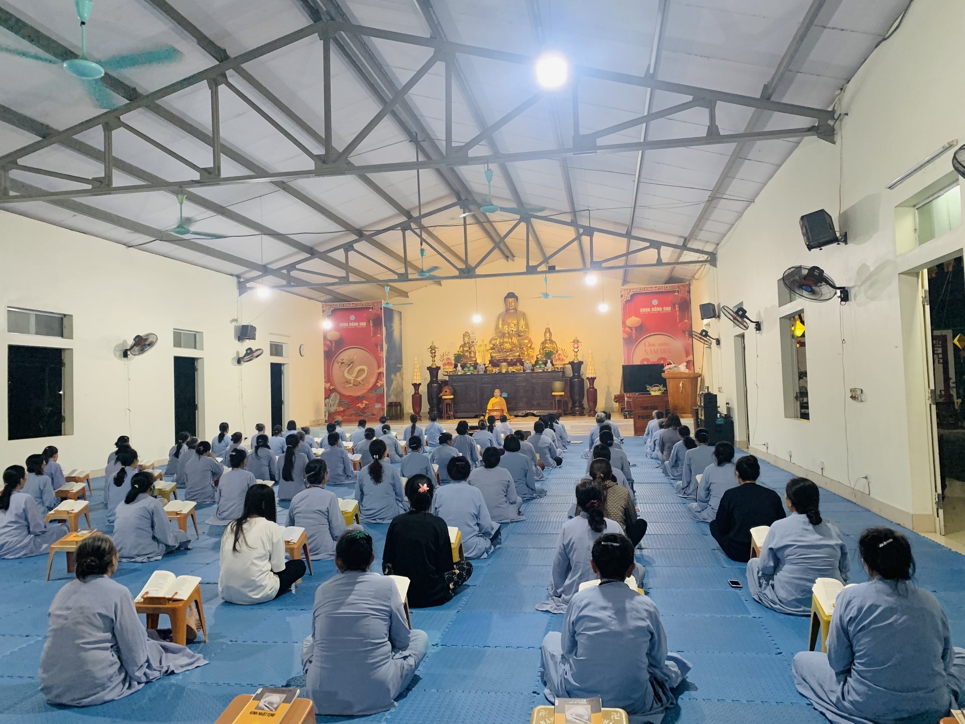 The 22nd Retreat “Learning the Practice as the Buddha Teachings” and a repentance ceremony at Dong Cao Pagoda, Thanh Hoa